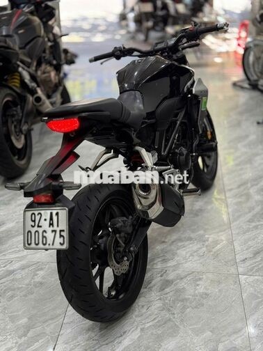 Honda CB300R odo 17.000km 1 chủ đập thùng