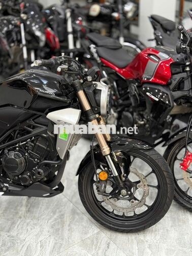 Honda CB300R odo 17.000km 1 chủ đập thùng