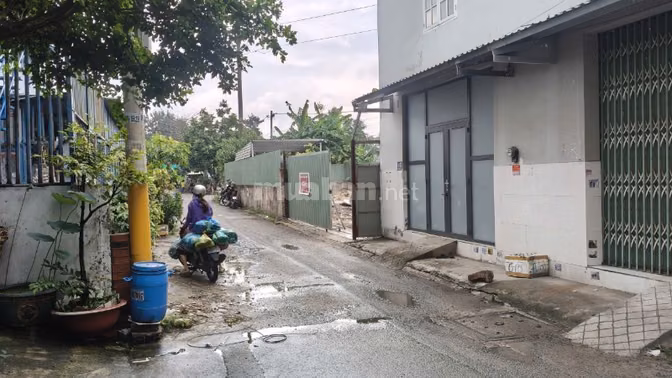 Mặt bằng 2 mặt hẻm 6m 1000m2 giá 16tr