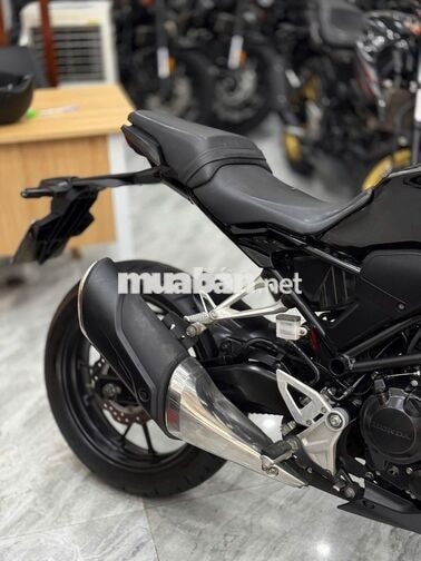 Honda CB300R odo 17.000km 1 chủ đập thùng