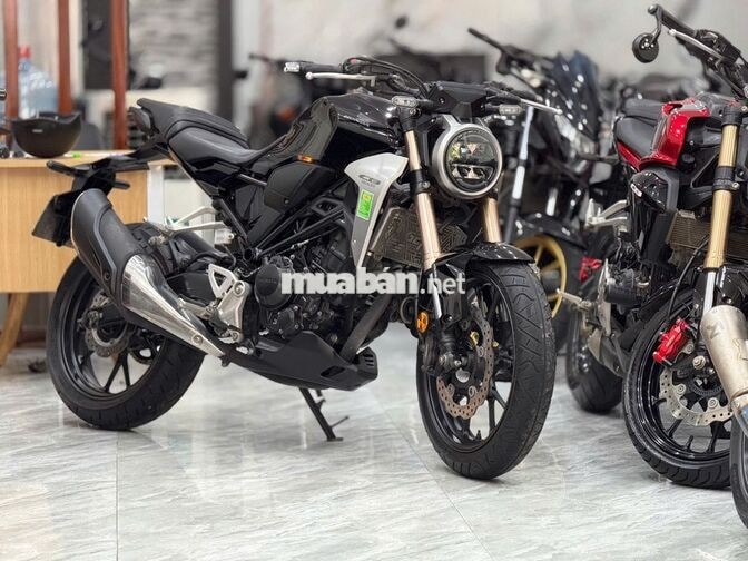 Honda CB300R odo 17.000km 1 chủ đập thùng