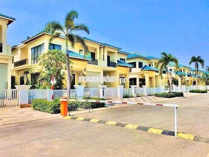 Cho Thuê Nhà Khu Biệt Thự Senturia Vườn Lài DT 300m2 1Trệt 2Lầu3Pn 4Wc