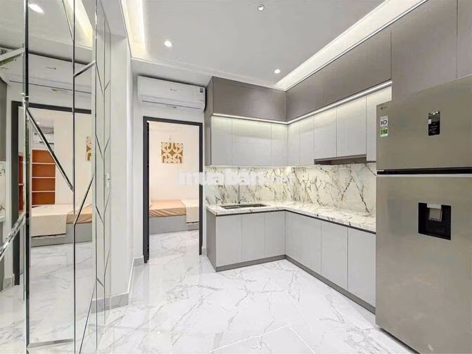 nhà vừa đc xây mới , full nội thất , dọn vô là ở
