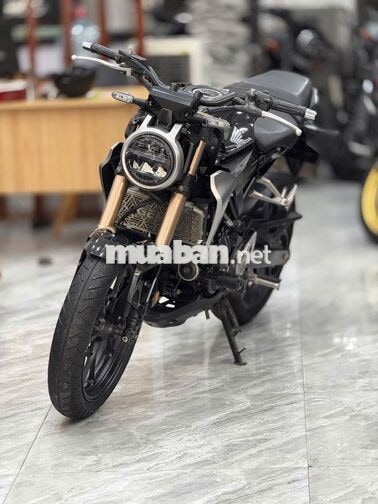 Honda CB300R odo 17.000km 1 chủ đập thùng