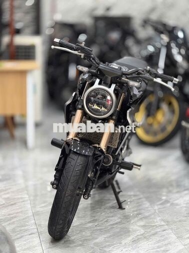 Honda CB300R odo 17.000km 1 chủ đập thùng