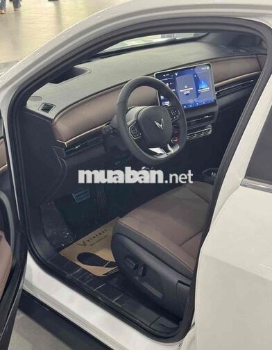 Hãng VinFast Thanh lý Vf6 Plus màu trắng 2026