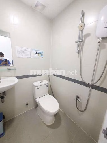 KTX SINH VIÊN Bình Thạnh Ngay Hàng Xanh Đầy Đủ Tiện Nghi