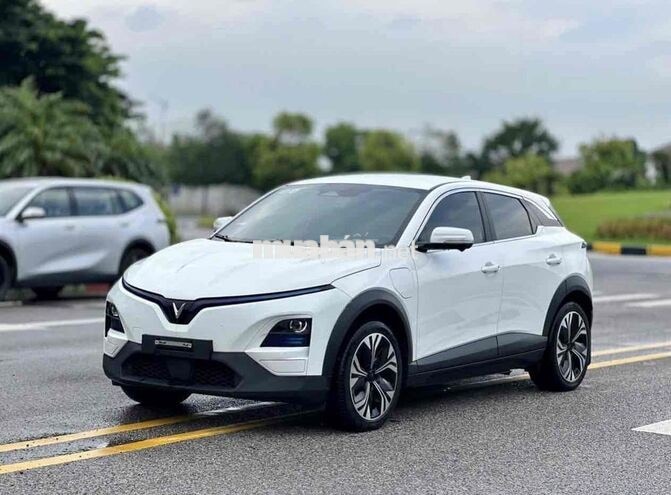 Hãng VinFast Thanh lý Vf6 Plus màu trắng 2026