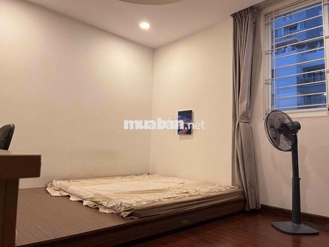 Cho thuê căn hộ Belleza 3 phòng ngủ, tầng cao, thoáng mát.