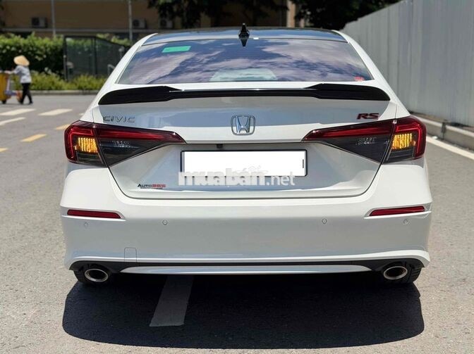 Honda Civic RS 2025 Trắng 18.000 km