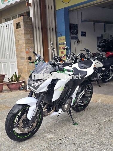 Kawasaki Z800 Trắng Mới đen (màu zin 100%)xe đẹp