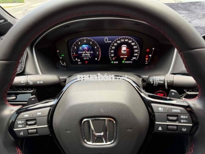 Honda Civic RS 2025 Trắng 18.000 km