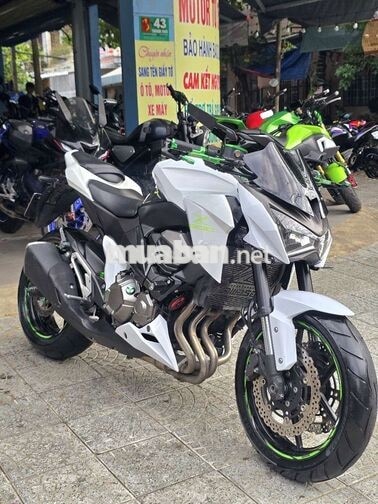 Kawasaki Z800 Trắng Mới đen (màu zin 100%)xe đẹp