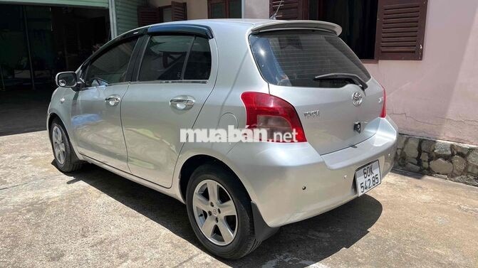Toyota Yaris Nhật SỐ TỰ ĐỘNG Bạc 5 chỗ