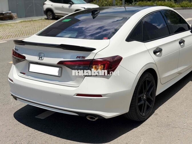Honda Civic RS 2025 Trắng 18.000 km