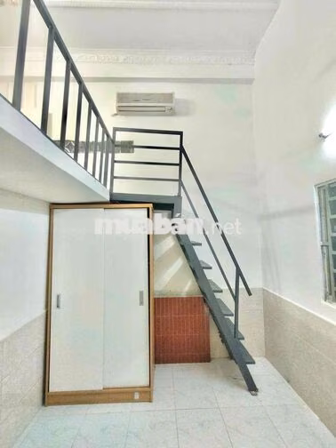 Phòng Trệt Siêu Rộng Gần Trường VAA Và Công Thương Sẵn Máy Lạnh