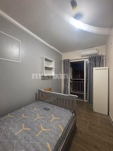 Chính chủ cho thuê CHDV chung cư Green Town Bình tân, 28m2, giá 3.7tr