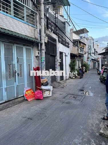 Nhà 2 mặt tiền Quận 12, gần chợ và Tô Ký