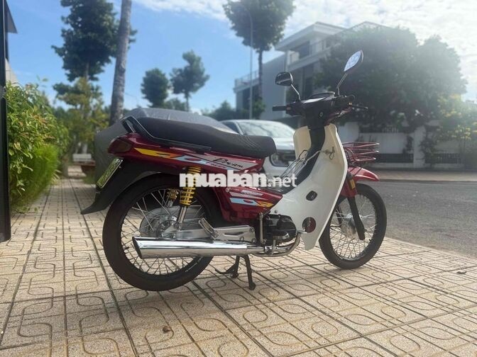 Honda Dream Đỏ trắng