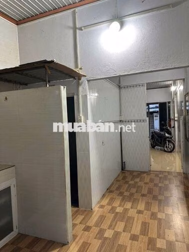 Nhà 2 mặt tiền Quận 12, gần chợ và Tô Ký