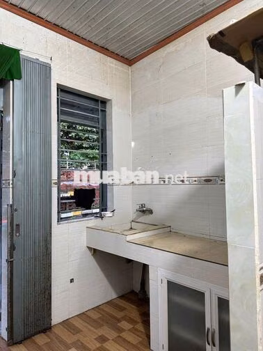 Nhà 2 mặt tiền Quận 12, gần chợ và Tô Ký