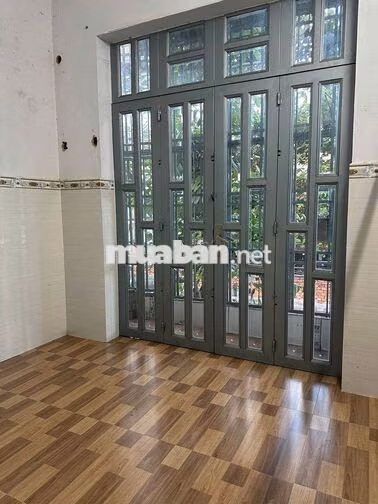 Nhà 2 mặt tiền Quận 12, gần chợ và Tô Ký