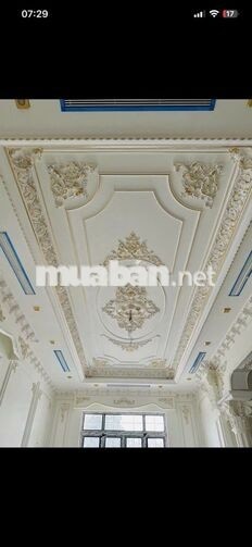 Tuyển thợ phụ phào chỉ nhựa
