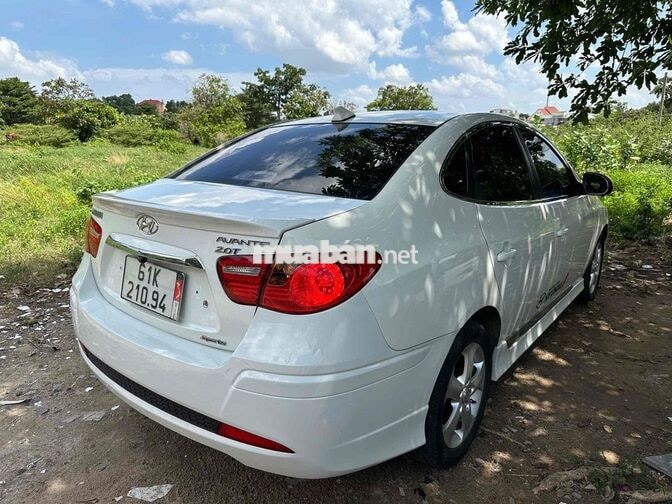 Hyundai Avante 2012 Trắng 100000 km