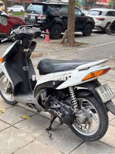 Honda Click Trắng Xăng xe đẹp như mới