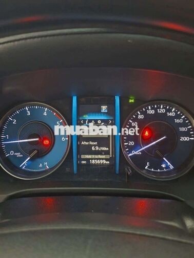 Toyota Fortuner 2022 Trắng 185.699 km