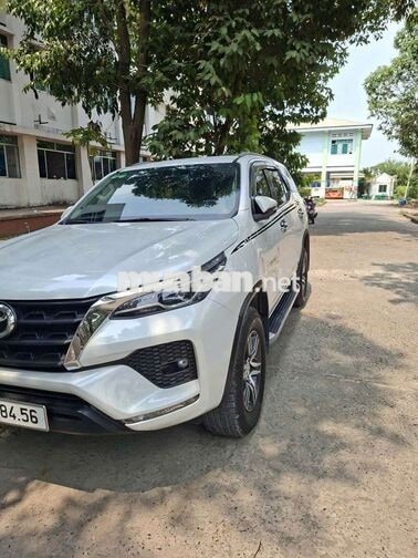 Toyota Fortuner 2022 Trắng 185.699 km