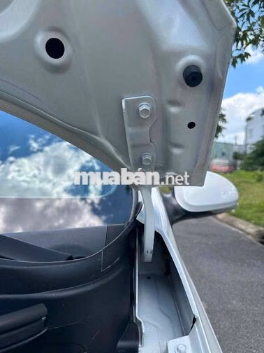Hyundai I10 2014 1.0 AT Ấn Độ Tự động Trắng