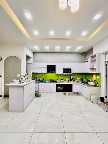 Khu sân bay Biệt thự đẹp 4 Tầng 7 x 21m Chính chủ để giá siêu tốt 