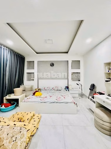 Khu sân bay Biệt thự đẹp 4 Tầng 7 x 21m Chính chủ để giá siêu tốt 
