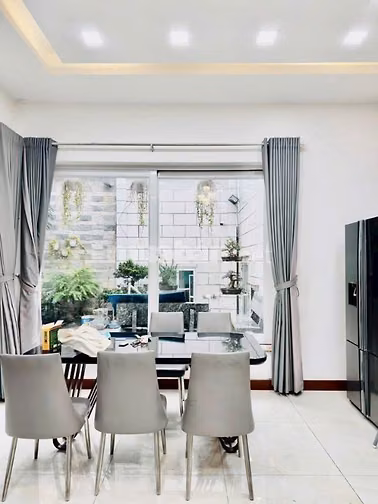Khu sân bay Biệt thự đẹp 4 Tầng 7 x 21m Chính chủ để giá siêu tốt 