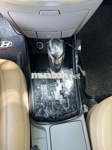 Hyundai Avante 2012 Trắng 100000 km