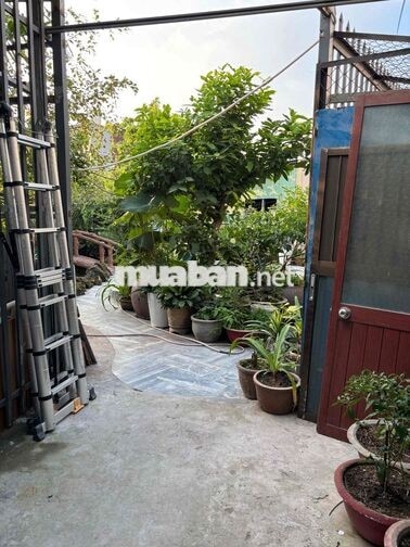 Nhà cho thuê NGUYÊN CĂN giá 5tr5 (Nhà mới) gần trường hc NVQ