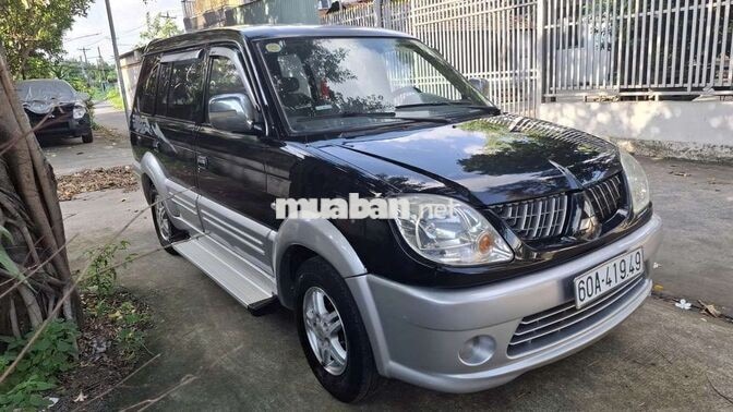 Mitsubishi Jolie 2004 7 chỗ màu Đen