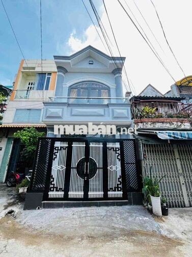 Bán Nhà 2 Tầng, 4 PN, ngang 4m x 16m, Hẻm xe hơi 6m, Phạm Hùng