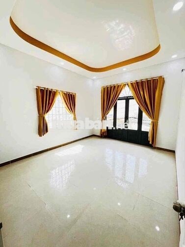 Bán Nhà 2 Tầng, 4 PN, ngang 4m x 16m, Hẻm xe hơi 6m, Phạm Hùng