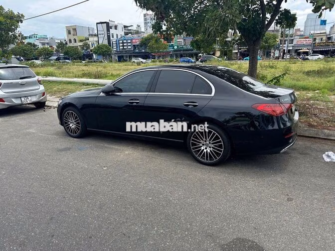 Mercedes-Benz C200 Plus 2022 Đen 20.160 km