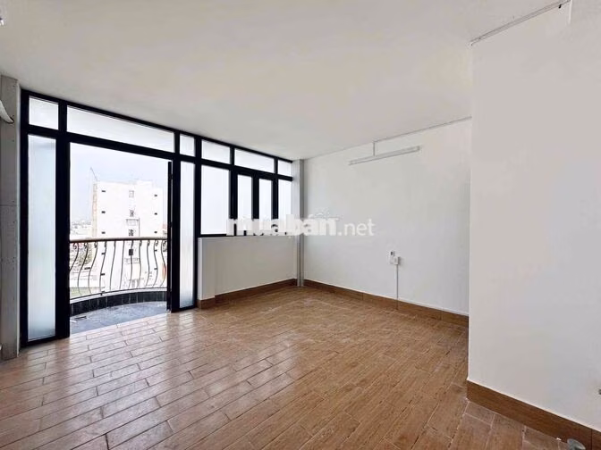 PASS PHÒNG FULL NỘI THẤT STUDIO CÓ BAN CÔNG