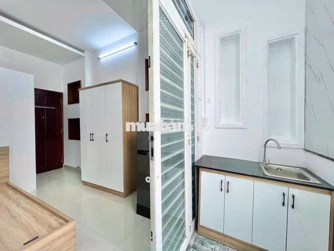 Cho thuê căn hộ Studio Ban công Q4 gần ĐH Luật, ĐH Nguyễn Tất Thành