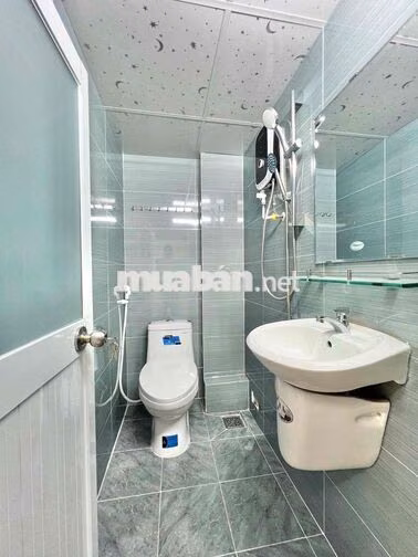 Cho thuê căn hộ Studio Ban công Q4 gần ĐH Luật, ĐH Nguyễn Tất Thành