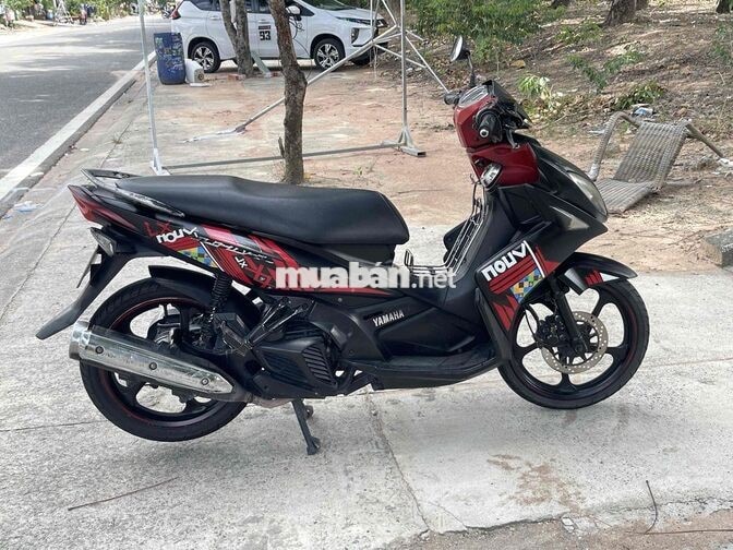 Yamaha Nouvo 4 Tự động Đen, Đỏ
