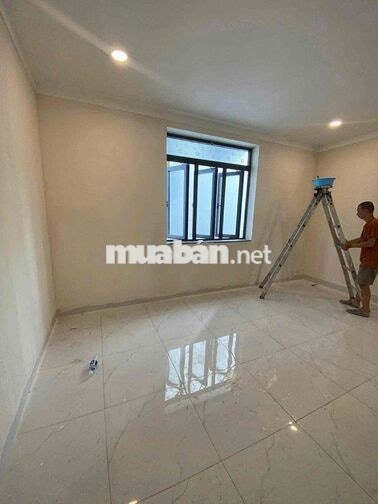 trống sẵn phòng Studio cửa sổ sáng Lê Bổi F7 Q8 gần Ueh cơ sở N ,