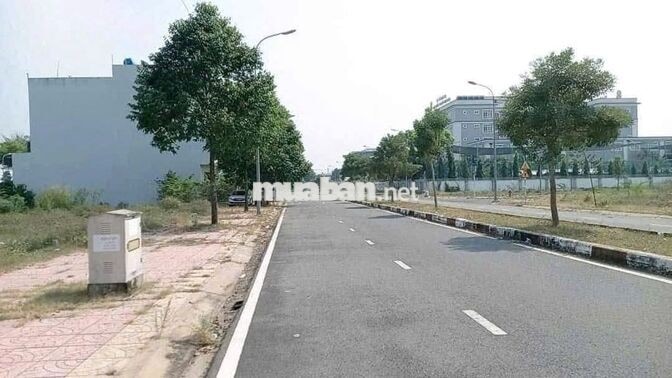 Bán đất Phường 6 Tân An, cách Aeon Mall 200m
