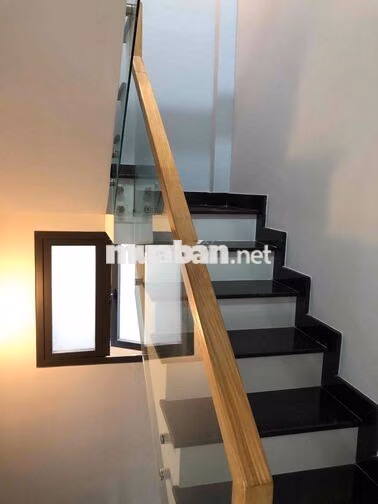 Bán Nhà 1T 3 Lầu 4X10 ,HXH 14/1 Đào Duy Từ