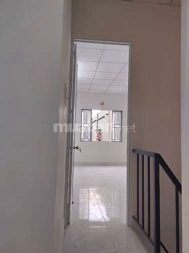 Cho thuê nhà sát MT đường Hoàng Sa, 3T 2PN 2WC sân thượng, giá 12,5tr.