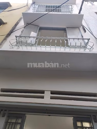 Cho thuê nhà sát MT đường Hoàng Sa, 3T 2PN 2WC sân thượng, giá 12,5tr.